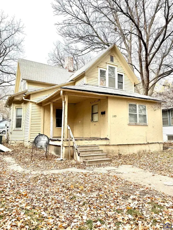 1183 SW Plass Ave, Topeka, KS 66604