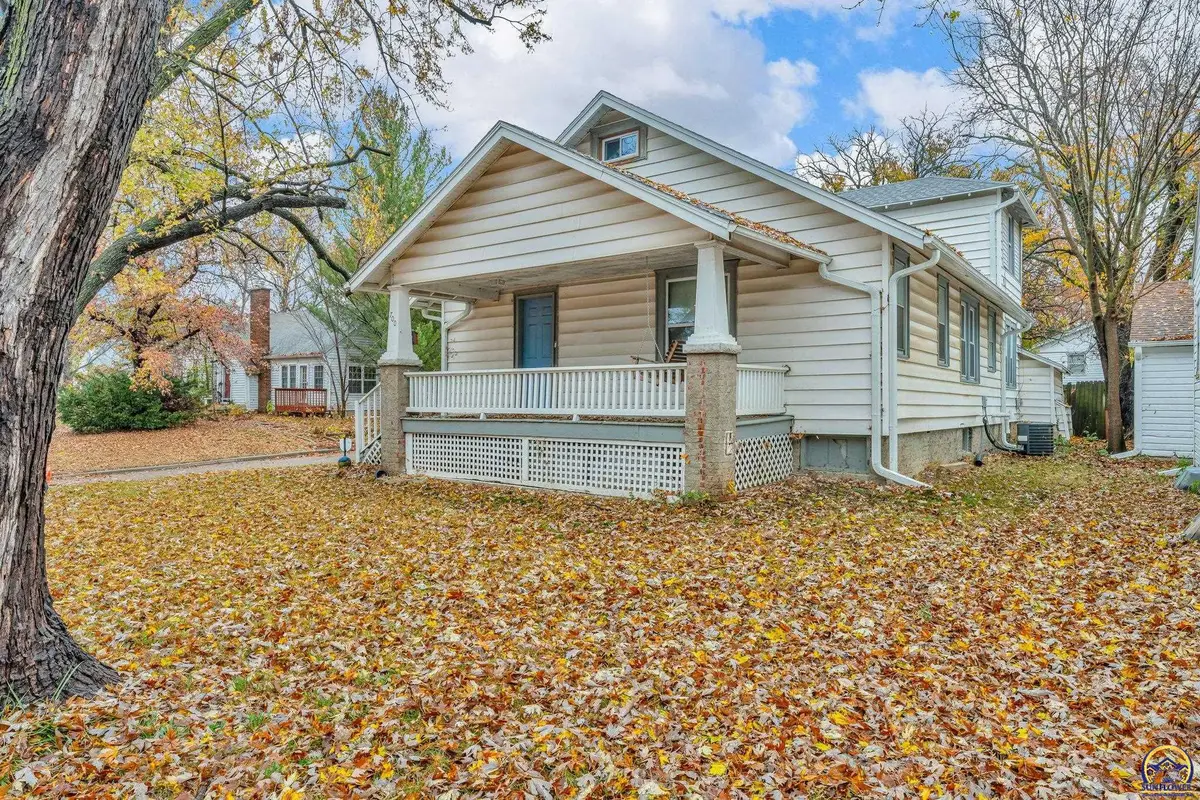 700 SW Roosevelt St, Topeka, KS 66608 - Image #1