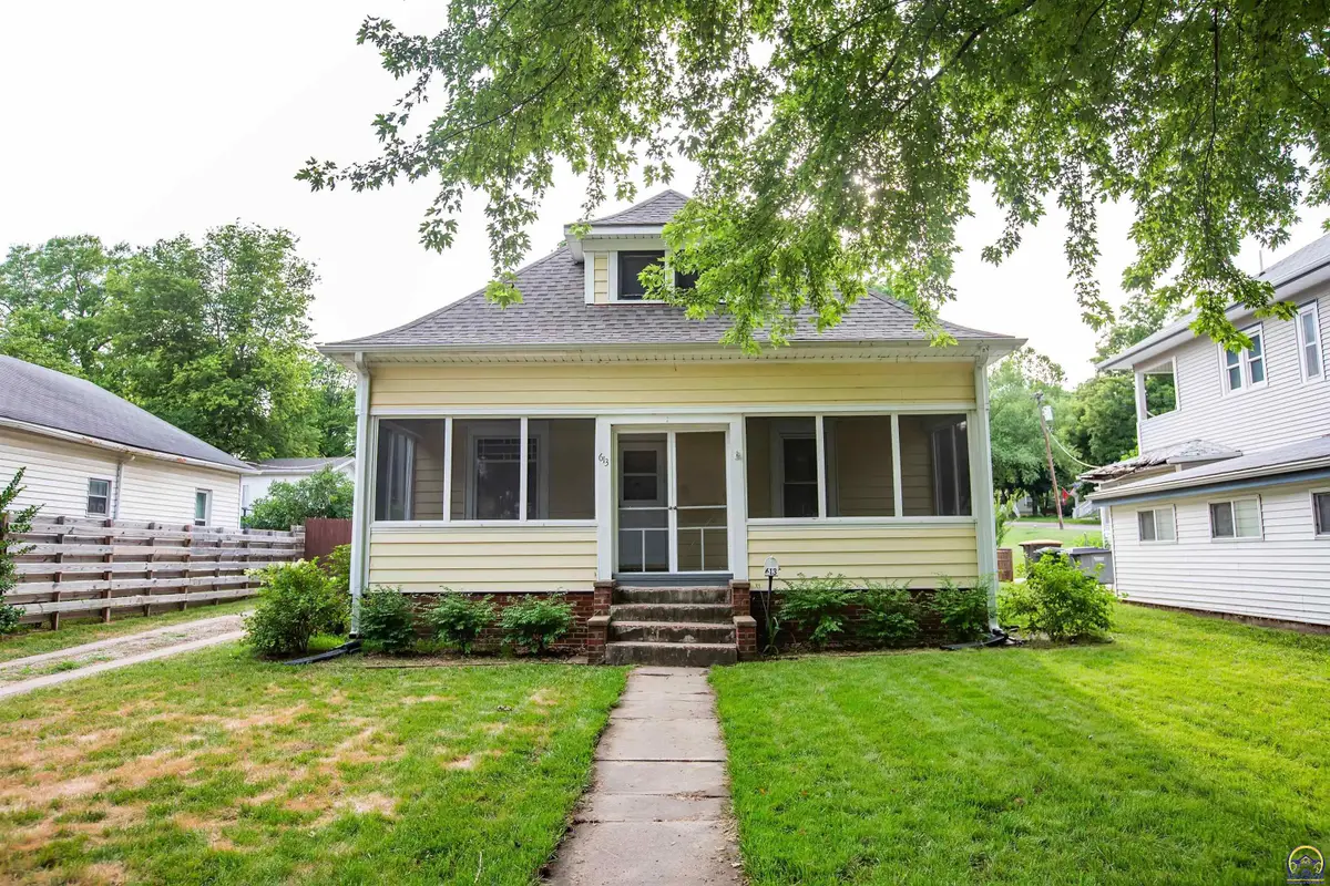 613 Poplar St, Wamego, KS 66547 - Image #1