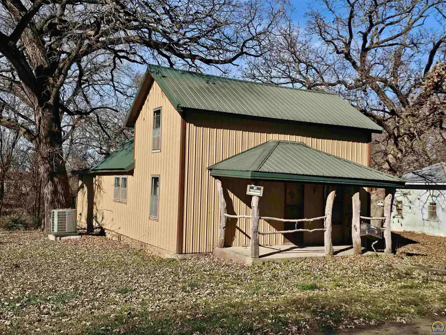 1080 Camp Wood Rd, Elmdale, KS 66850 - Image #2