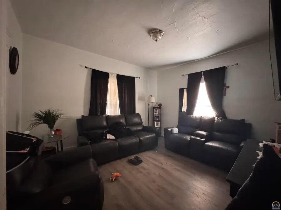 216 SE Lake St, Topeka, KS 66607 - Image #3