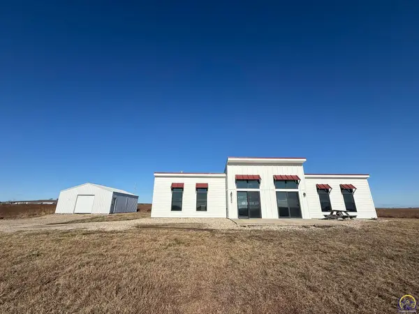 2265 U Rd, Strong City, KS 66869