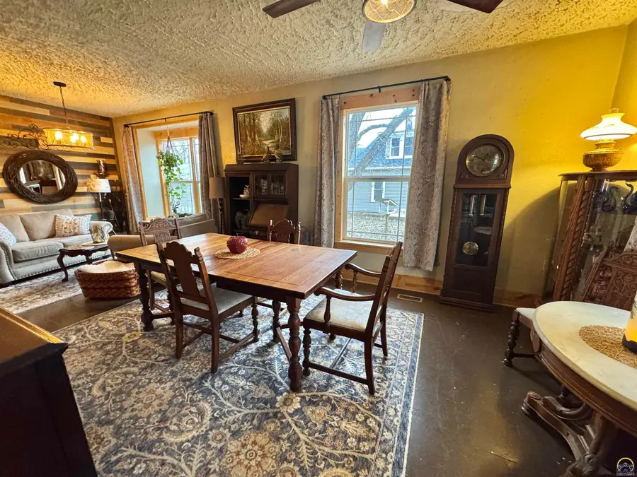 218 Kansas Ave, Paxico, KS 66526 - Image #3
