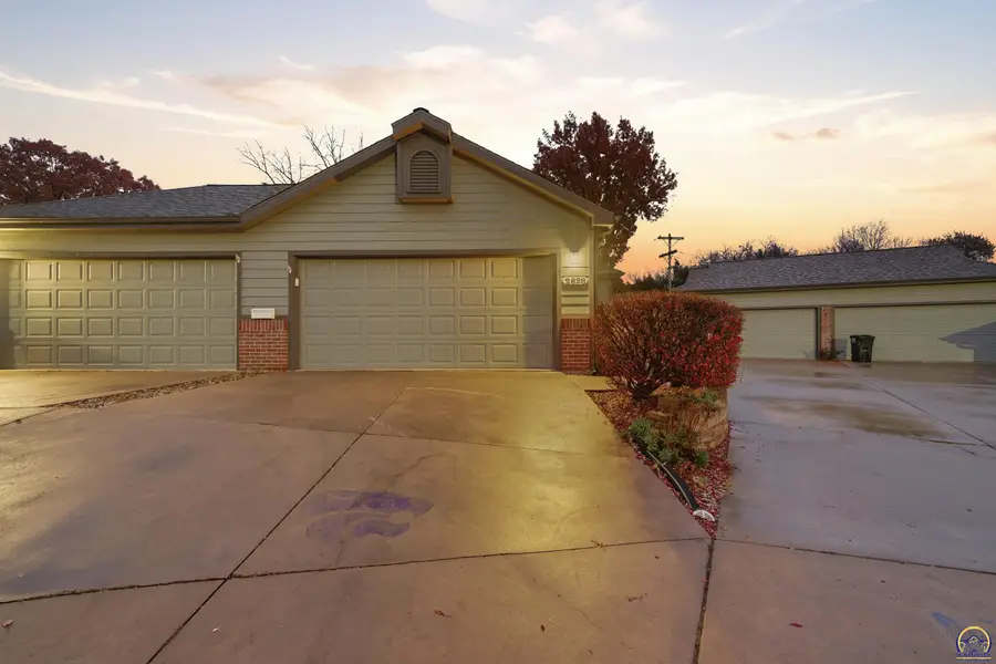 2828 Kelly Cir, Manhattan, KS 66502 - Image #2