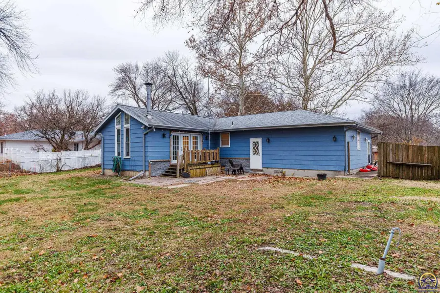 102 Navarre St, Rossville, KS 66533 - Image #3