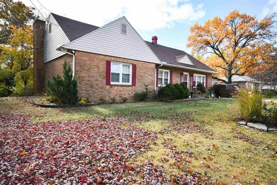 715 NW 35th St, Topeka, KS 66617 - Image #2