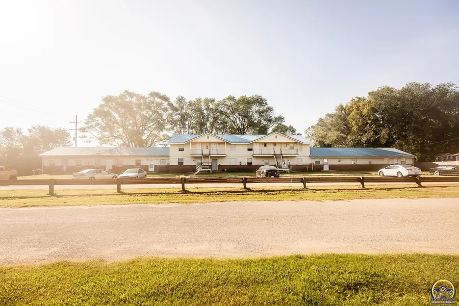 104 10th St, Ogden, KS 66517 - Image #2