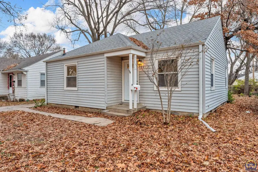 2212 SW Plass Ave, Topeka, KS 66611 - Image #3