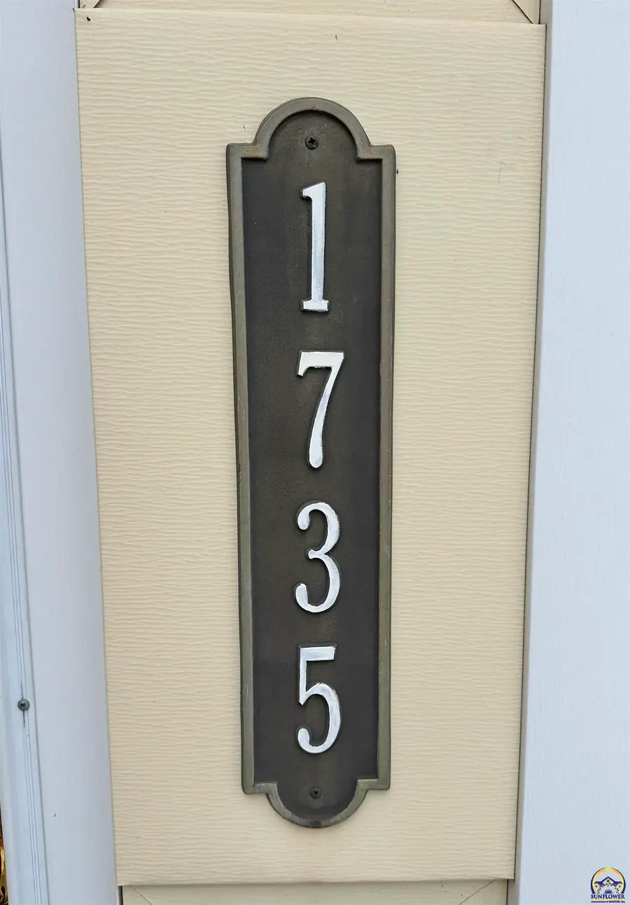 1735 SW Randolph Ave, Topeka, KS 66604 - Image #2