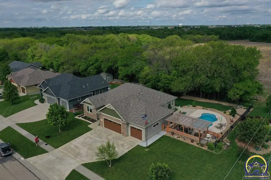 4422 SW Lakeside Dr, Topeka, KS 66610 - Image #3