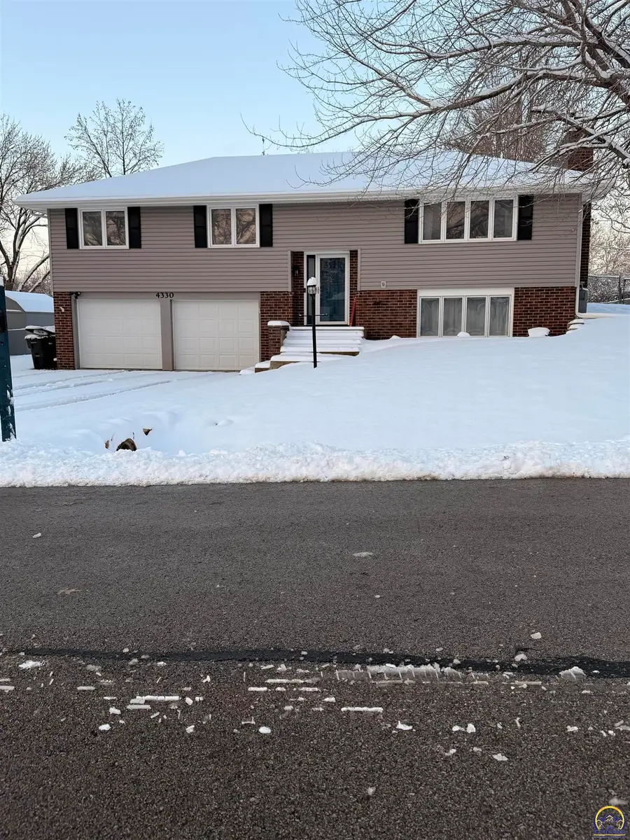 4330 SE 26th Ter, Topeka, KS 66605 - Image #2