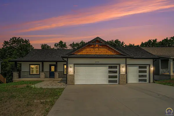 4334 SW Lakeside Dr, Topeka, KS 66610