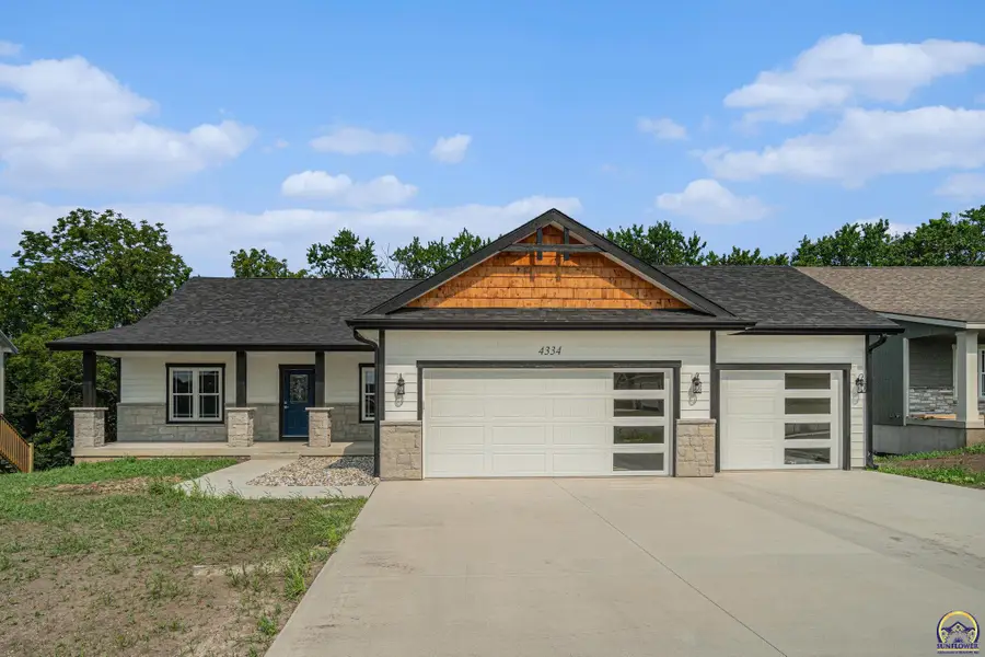 4334 SW Lakeside Dr, Topeka, KS 66610 - Image #2