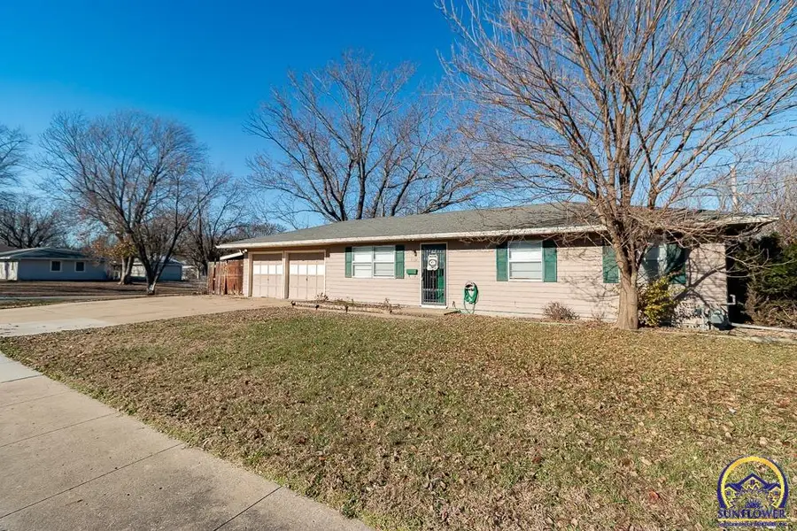 4032 SW 34th St, Topeka, KS 66614 - Image #2