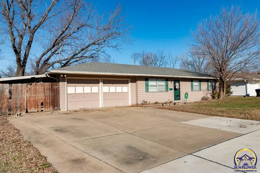 4032 SW 34th St, Topeka, KS 66614 - Image #3