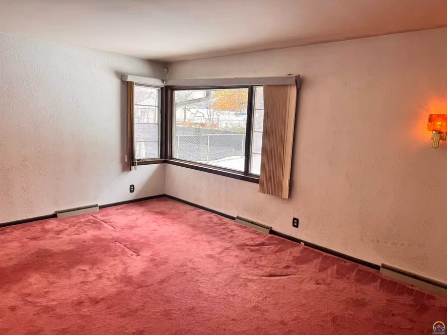 430 NE Wabash Ave, Topeka, KS 66616 - Image #2