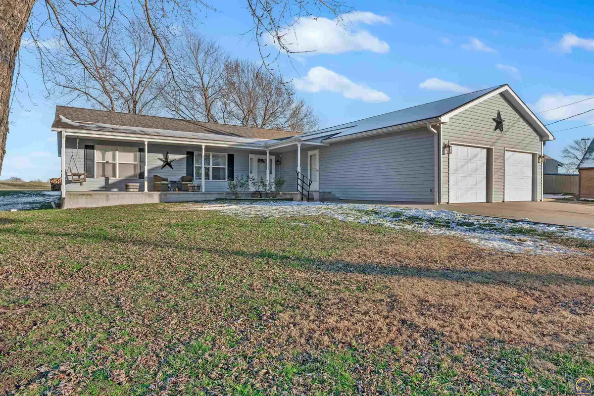 6946 SE Berryton Rd, Berryton, KS 66409 - Image #1