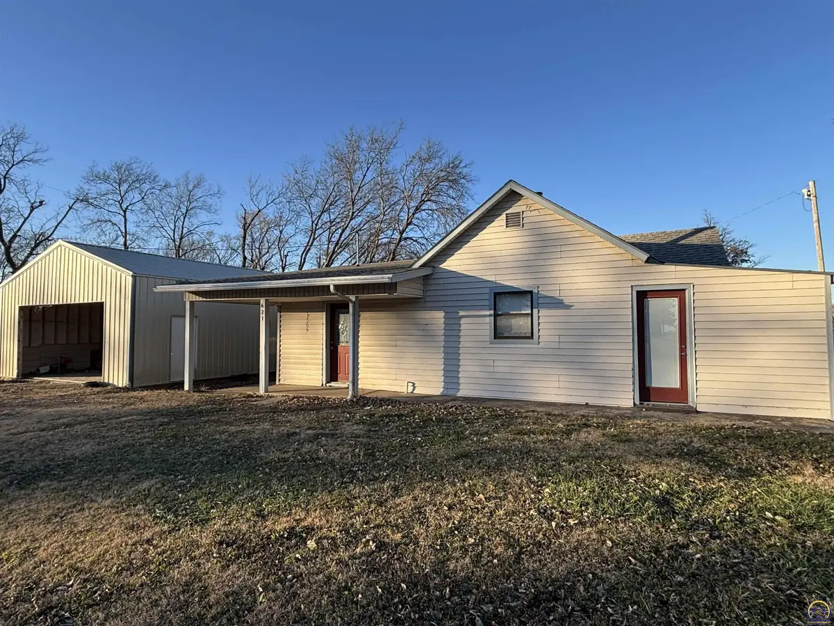 421 S Walnut St, Cottonwood Falls, KS 66845 - Image #1
