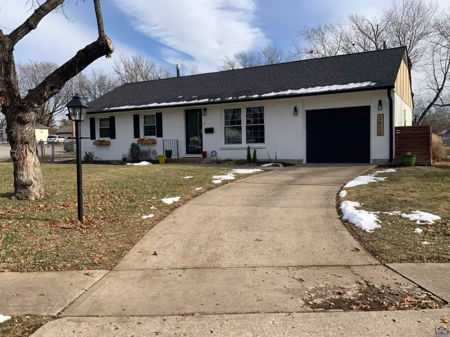 2612 SW Belle Ave, Topeka, KS 66614 - Image #2
