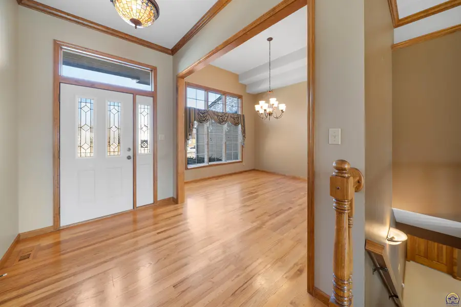 7929 SW 28th St, Topeka, KS 66614 - Image #3