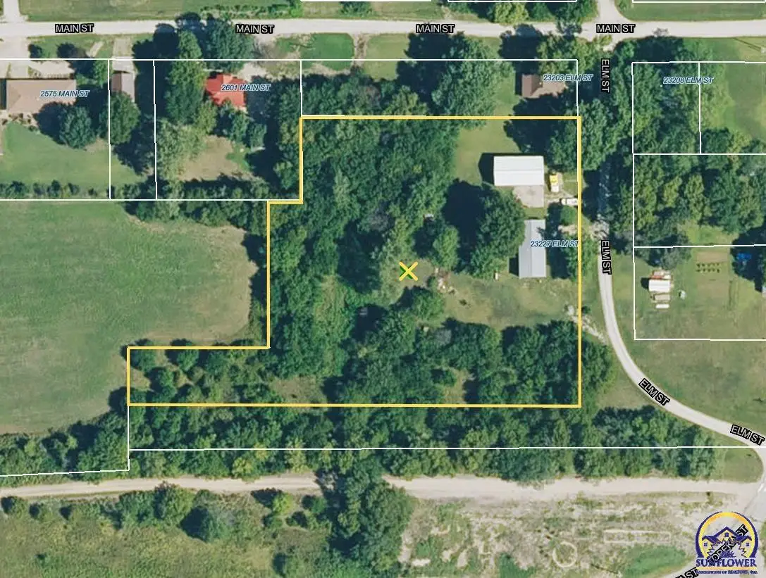 23227 Elm St, Lyndon, KS 66451 - Image #1