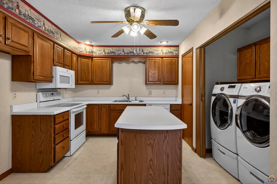 2636 SW Arrowhead Rd #A, Topeka, KS 66614 - Image #3