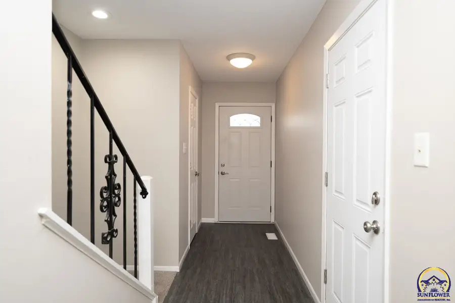 3036 SW Randolph Ave, Topeka, KS 66611 - Image #2