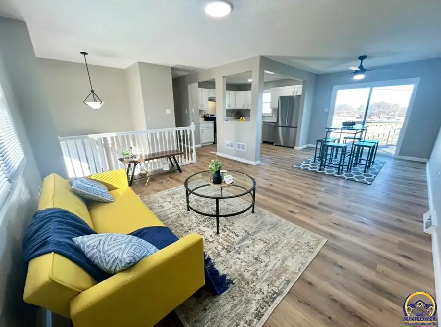 4450 SW Twilight Dr, Topeka, KS 66614 - Image #3