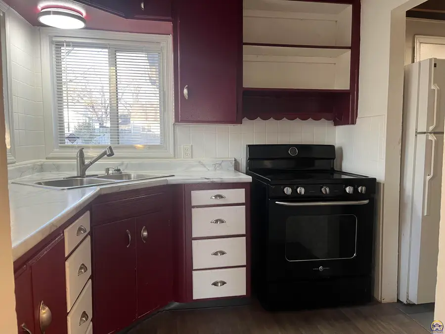 833 SW Parkview St, Topeka, KS 66614 - Image #3