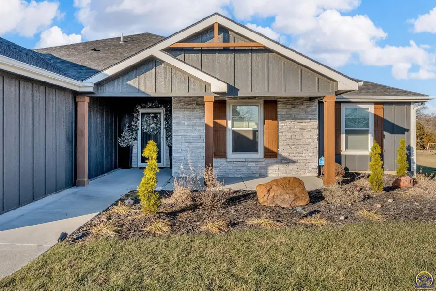 2314 NW 49th Ter, Topeka, KS 66618 - Image #3