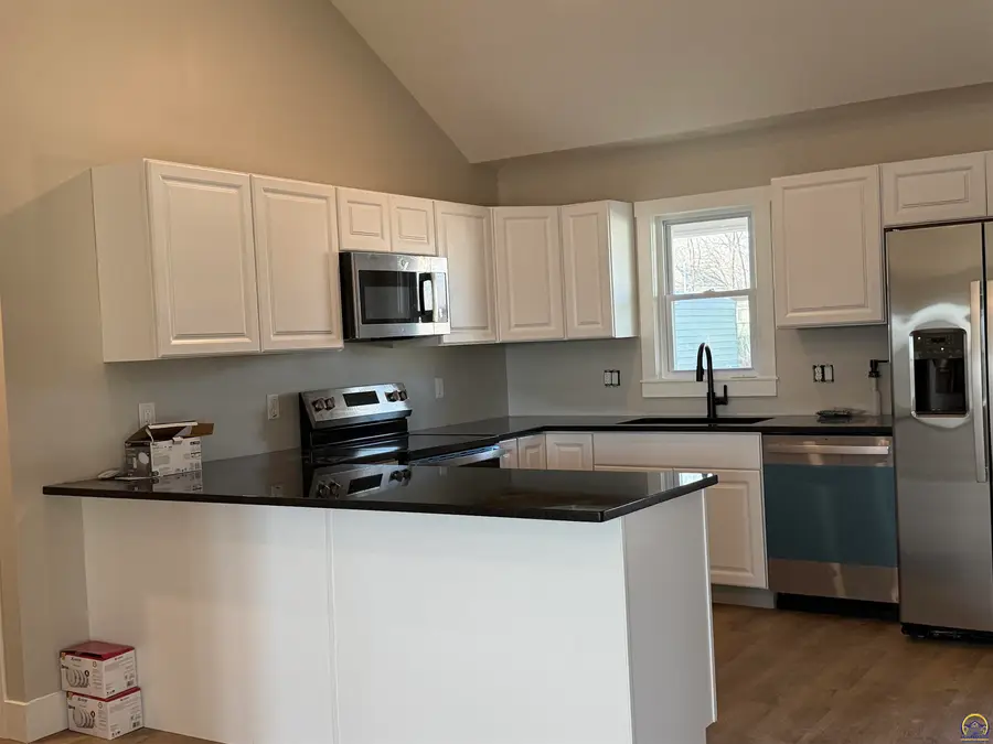 406 Yuba St, Burlington, KS 66839 - Image #3