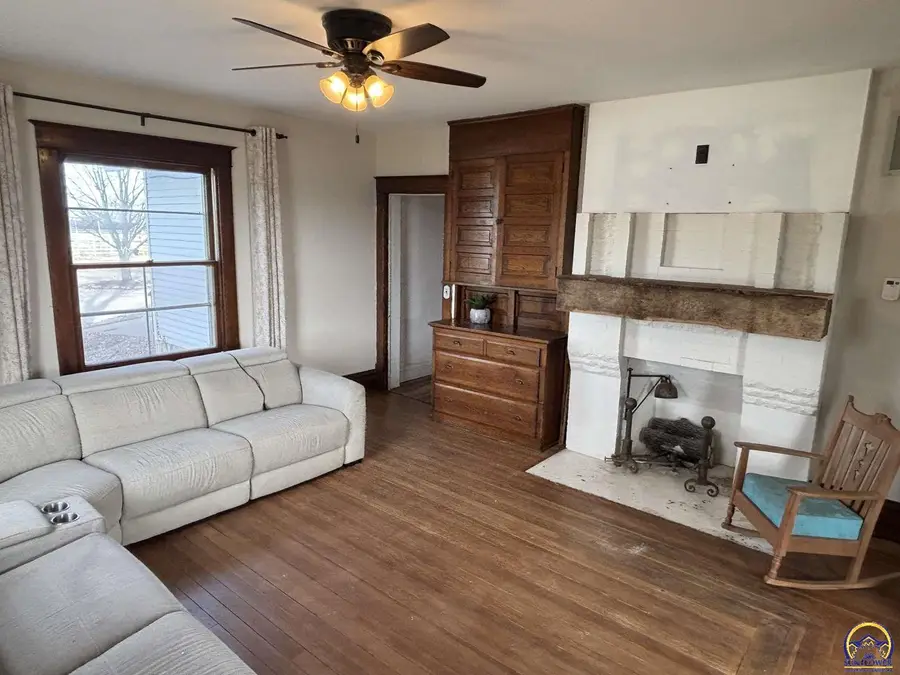 1120 250th Rd, Elmdale, KS 66850 - Image #2