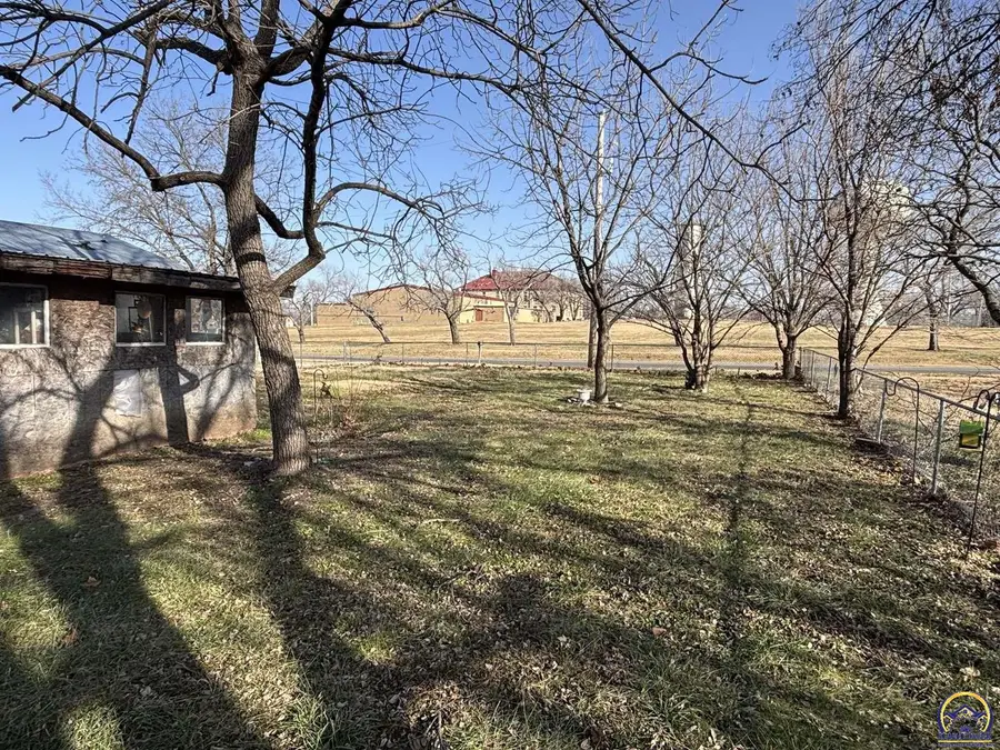 409 Cedar, Cottonwood Falls, KS 66845 - Image #2