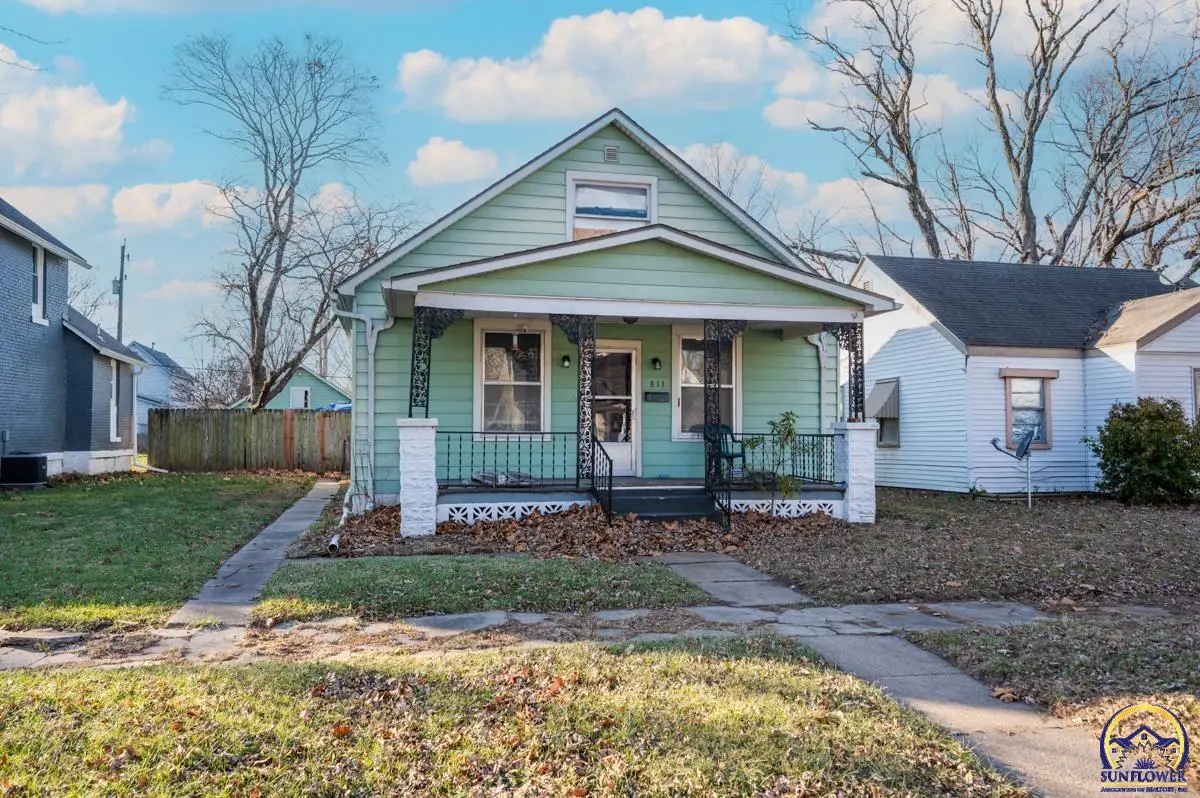 811 NE Oakland Ave, Topeka, KS 66616 - Image #1