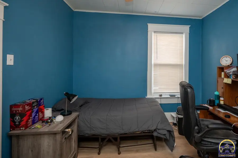 811 NE Oakland Ave, Topeka, KS 66616 - Image #3