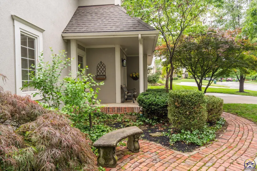 2101 Riviera Dr, Lawrence, KS 66047-1996 - Image #2
