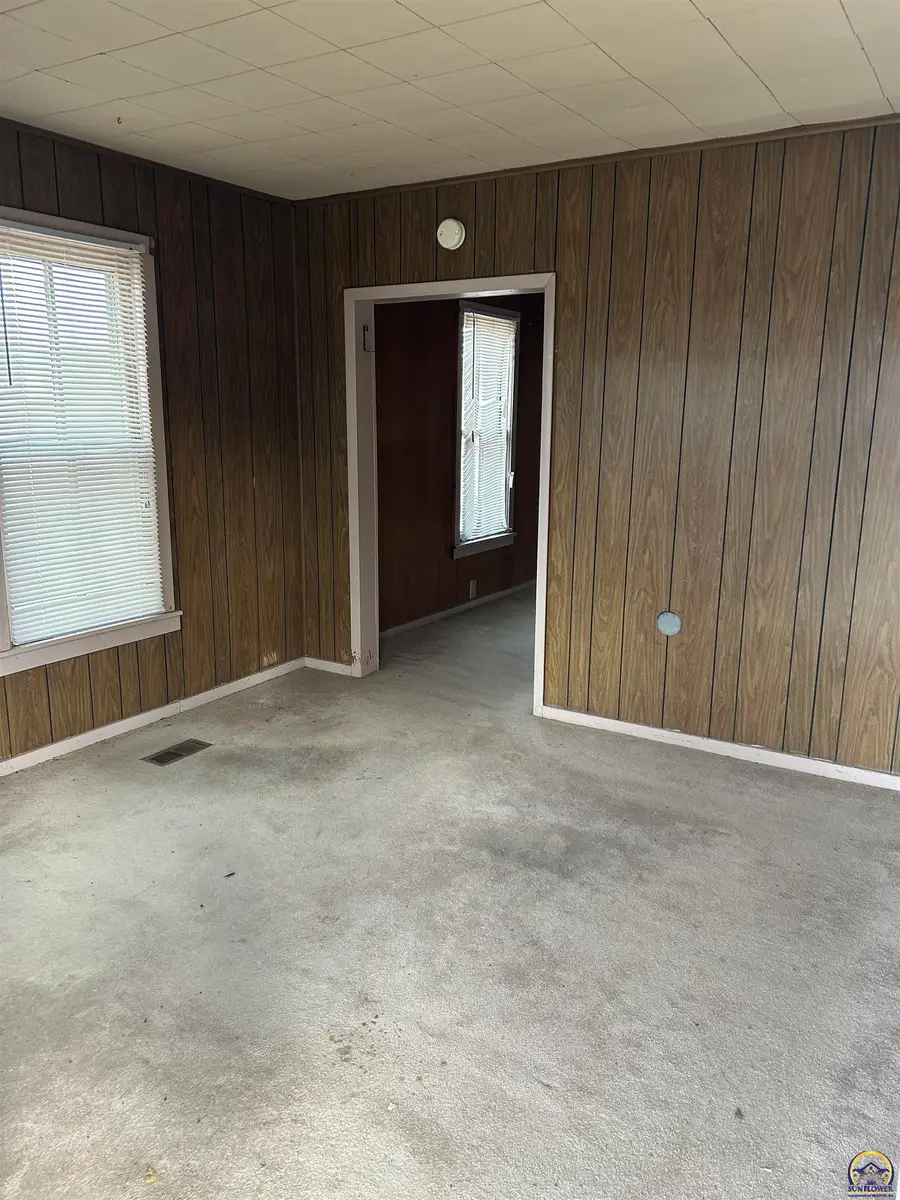 202 SE Klein St, Topeka, KS 66607 - Image #3
