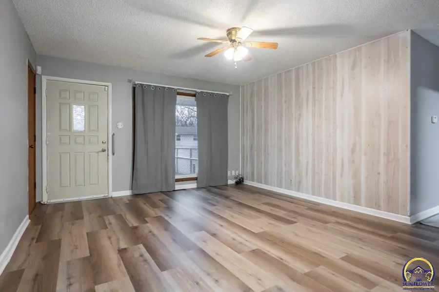 2133 SE Market St, Topeka, KS 66605 - Image #2