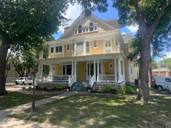 811 SW Buchanan St, Topeka, KS 66606