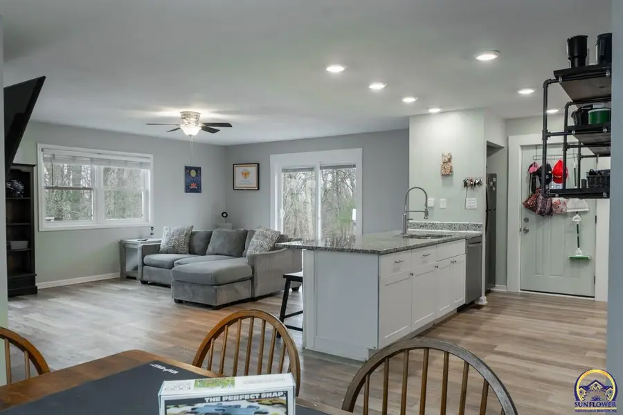 19531 Us 75 Hwy, Holton, KS 66436-8119 - Image #3