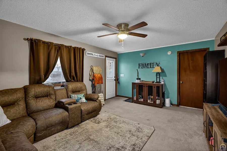 320 Topeka Ave, Holton, KS 66436 - Image #3