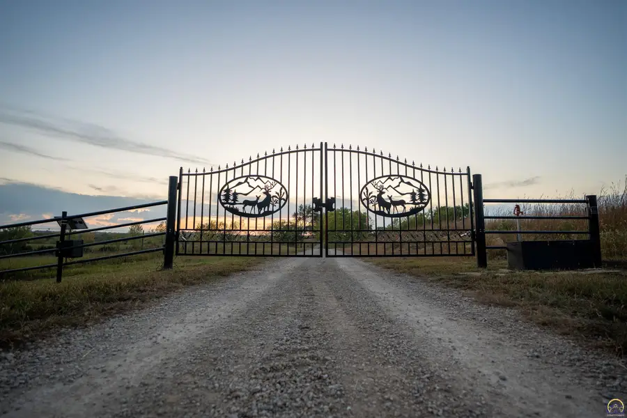 5721 NW Humphrey Rd, Topeka, KS 66618 - Image #3