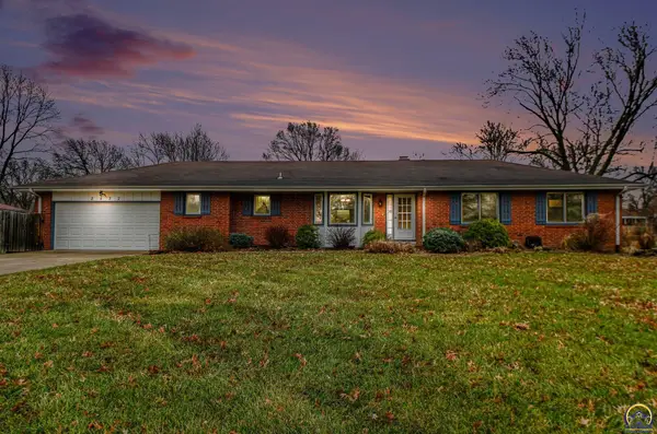 2532 SE Alexander Dr, Topeka, KS 66605