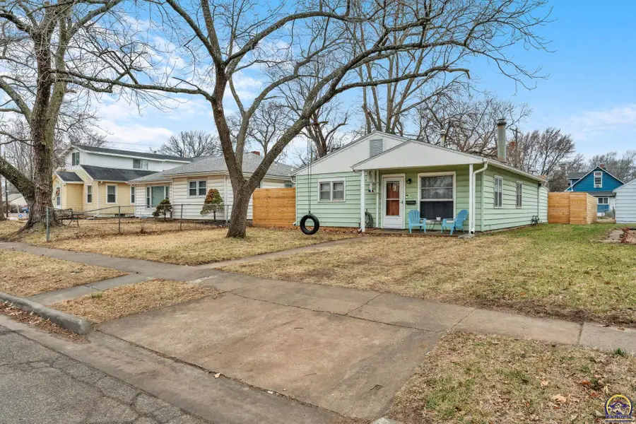 409 NE Sumner St, Topeka, KS 66616 - Image #2