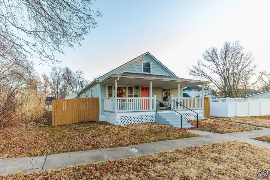 607 W Alma St, Saint Marys, KS 66536 - Image #2