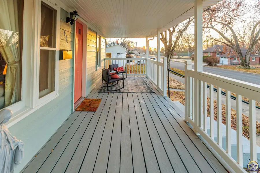 607 W Alma St, Saint Marys, KS 66536 - Image #3