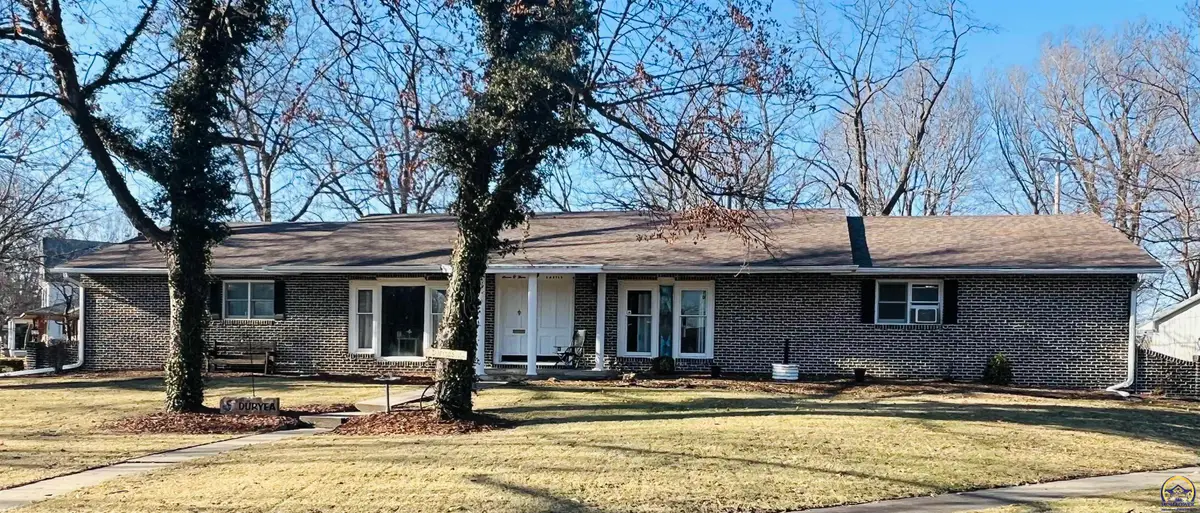 703 Castle St, Seneca, KS 66538-0000 - Image #1