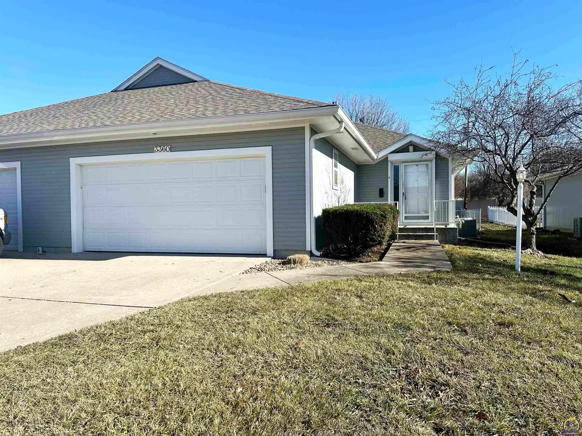 3360 SW Chelsea Cir, Topeka, KS 66614 - Image #1