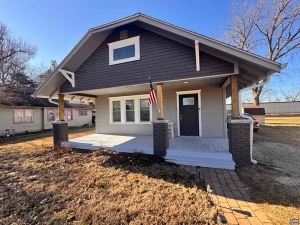 329 NW Waite St, Topeka, KS 66606