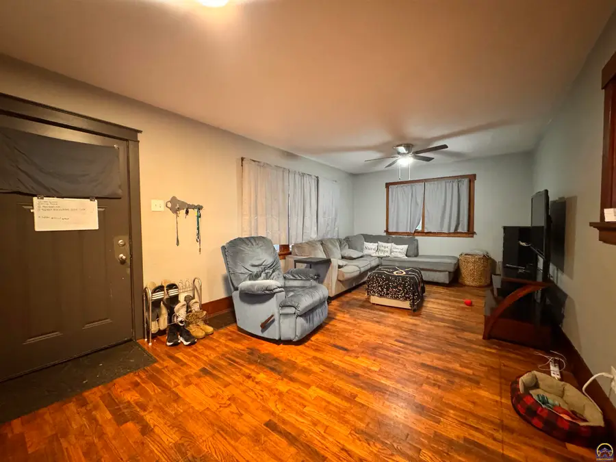 329 NW Waite St, Topeka, KS 66606 - Image #3